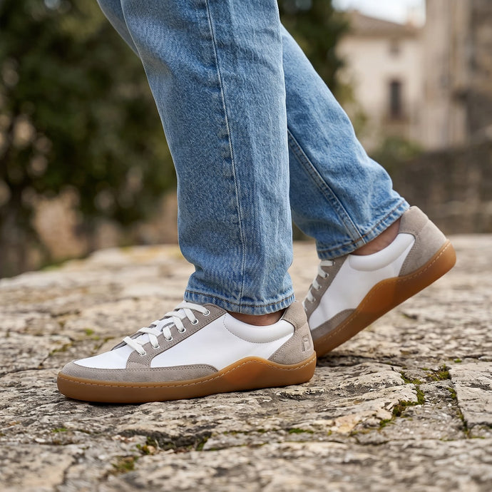 Sapatilha barefoot Bareo em contexto urbano, design podopostural feito em Portugal